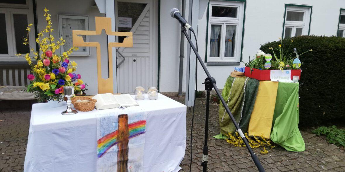 Open-Air Gottesdienst und Emmausweg – Rund um die Kirche – am Ostersonntag in Holzhausen
